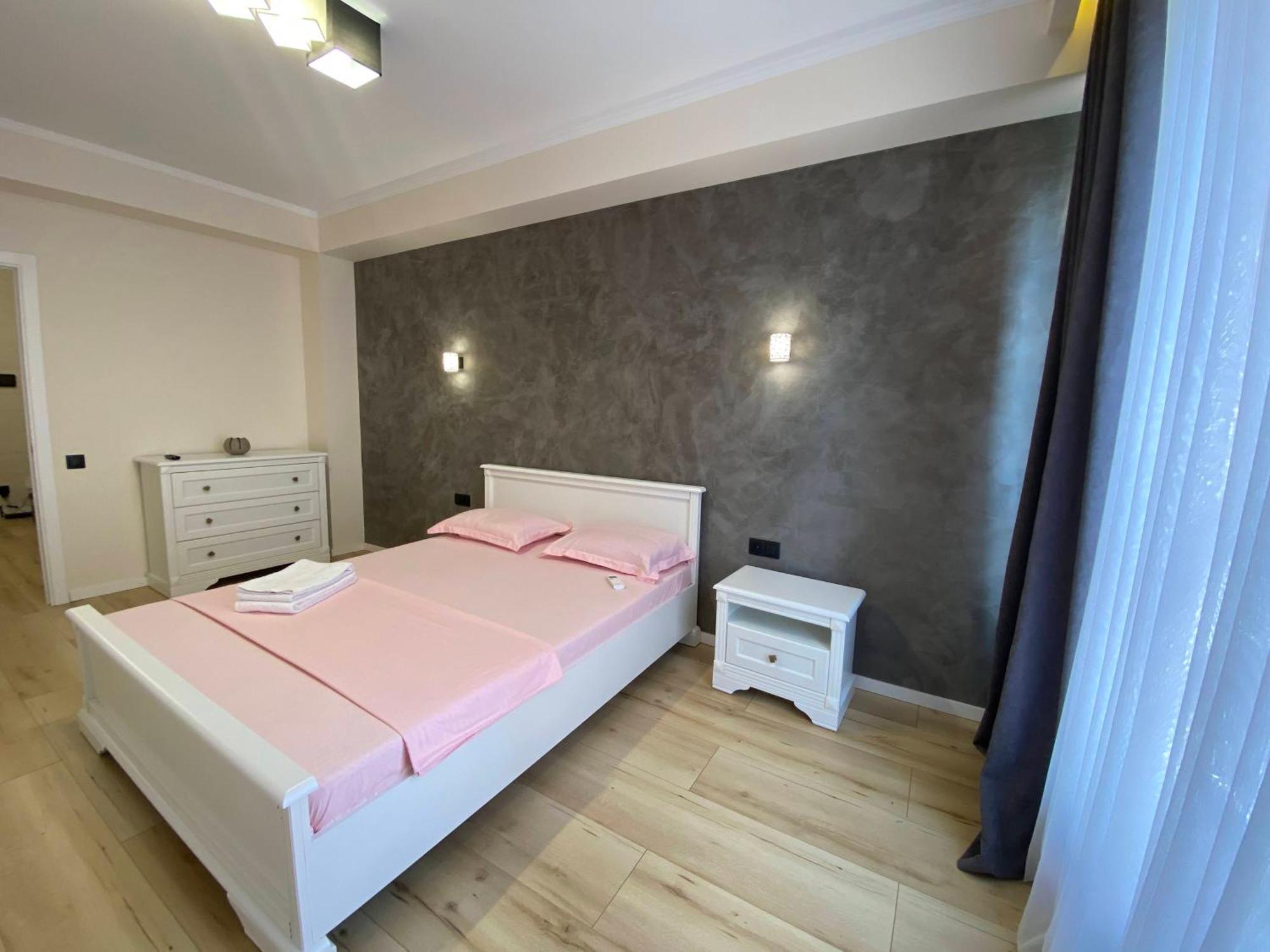 Lux * Chisinau